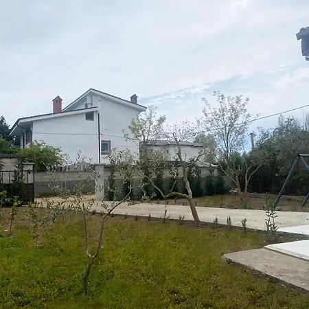 Oliver 펜션 Hamallaj