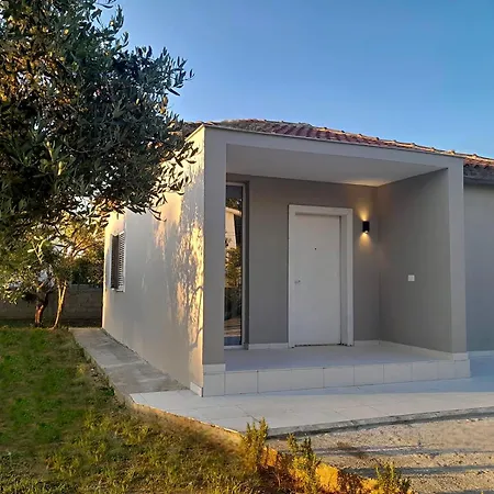 Oliver 펜션 Hamallaj